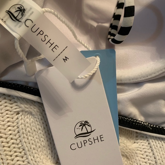 Cupshe bikini top NWT - Picture 4 of 4